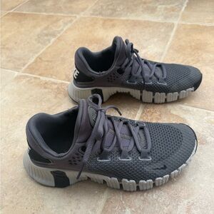 Nike Metcon men’s size 5.5 or women’s size 7